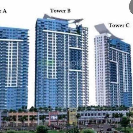 Cubao Manhattan Heights, Unit 8Bc Tower B, 1 Br 马尼拉 外观 照片