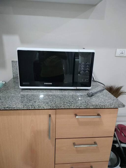 Cubao Manhattan Heights, Unit 8Bc Tower B, 1 Br 马尼拉 外观 照片