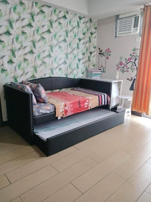 Cubao Manhattan Heights, Unit 8Bc Tower B, 1 Br 马尼拉 外观 照片