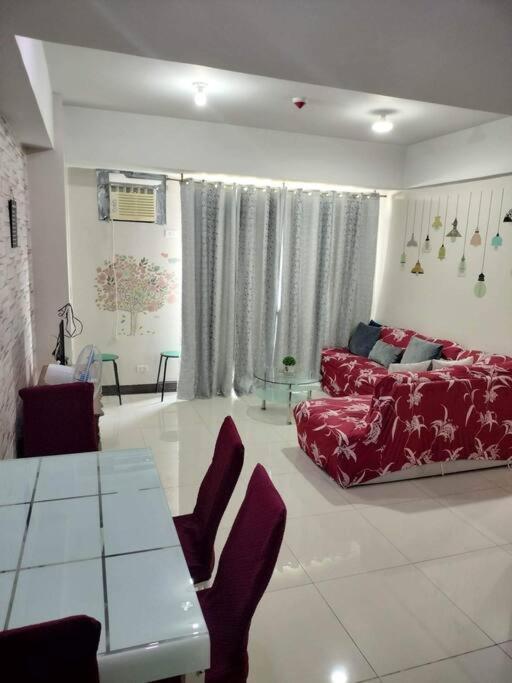 Cubao Manhattan Heights, Unit 8Bc Tower B, 1 Br 马尼拉 外观 照片