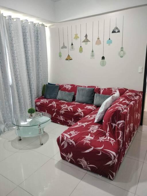 Cubao Manhattan Heights, Unit 8Bc Tower B, 1 Br 马尼拉 外观 照片